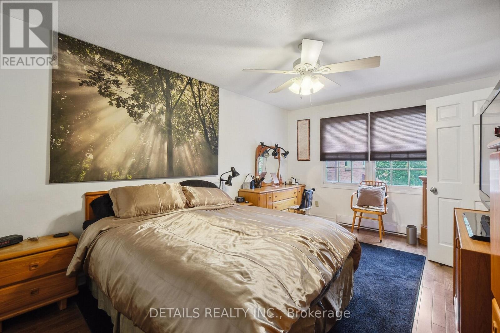 












1904 RUSSELL ROAD

,
Ottawa,




Ontario
K1G1L6

