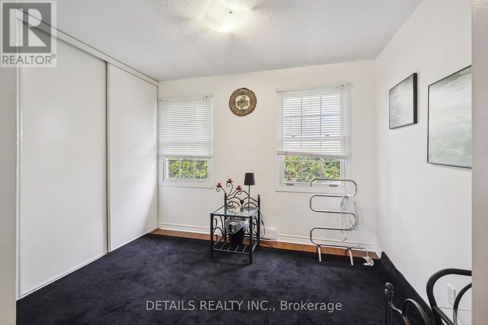 












1904 RUSSELL ROAD

,
Ottawa,




Ontario
K1G1L6


