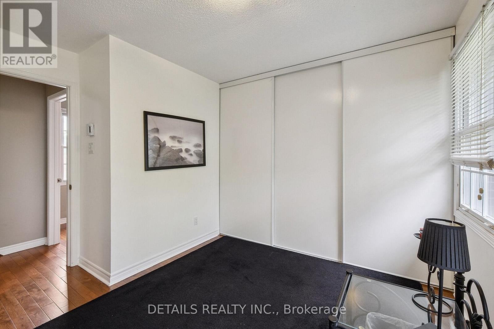 












1904 RUSSELL ROAD

,
Ottawa,




Ontario
K1G1L6

