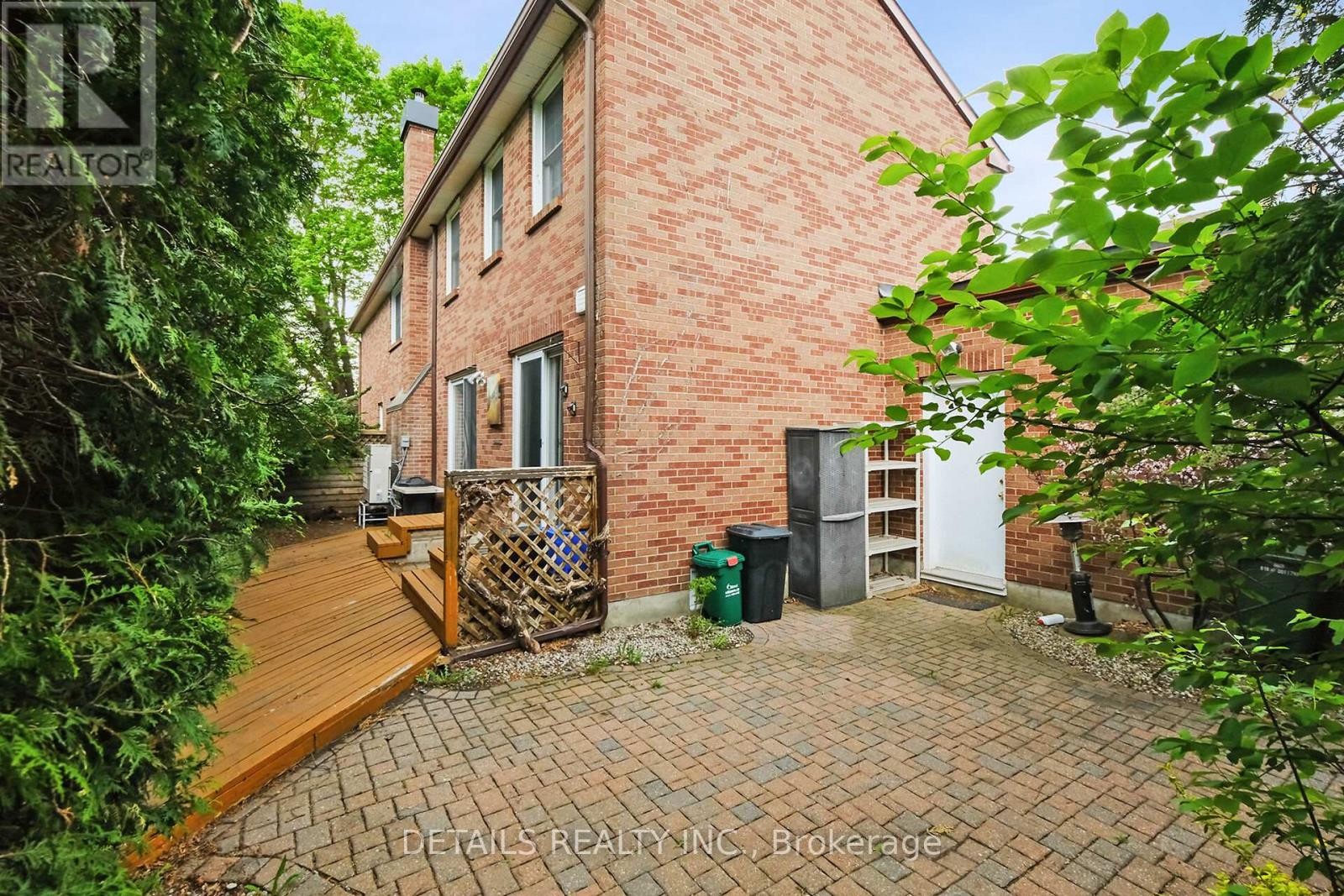 












1904 RUSSELL ROAD

,
Ottawa,




Ontario
K1G1L6


