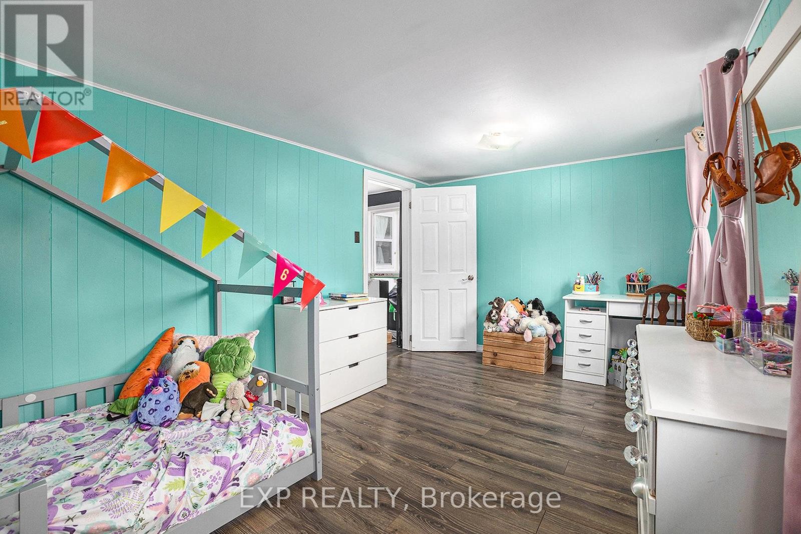 












85 MOORE STREET

,
McNab/Braeside,




Ontario
K7S1G3

