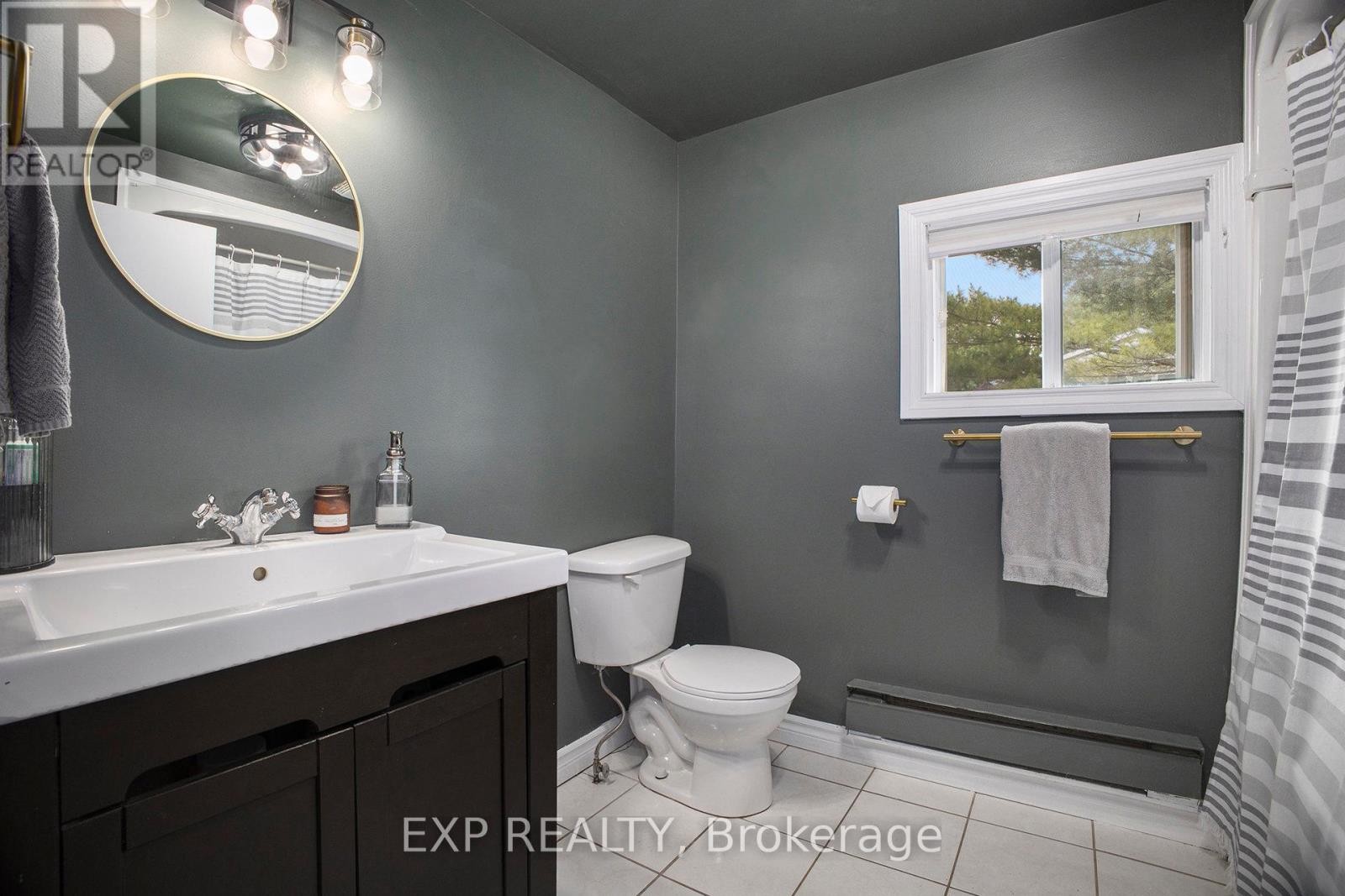 












85 MOORE STREET

,
McNab/Braeside,




Ontario
K7S1G3

