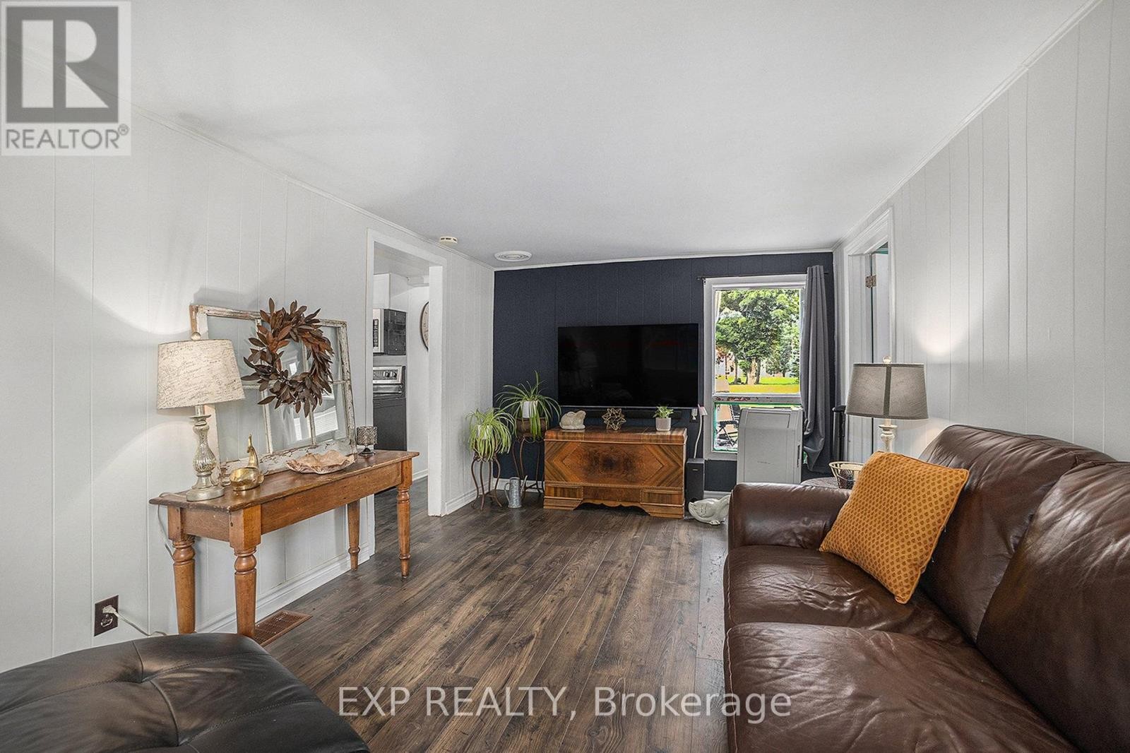 












85 MOORE STREET

,
McNab/Braeside,




Ontario
K7S1G3

