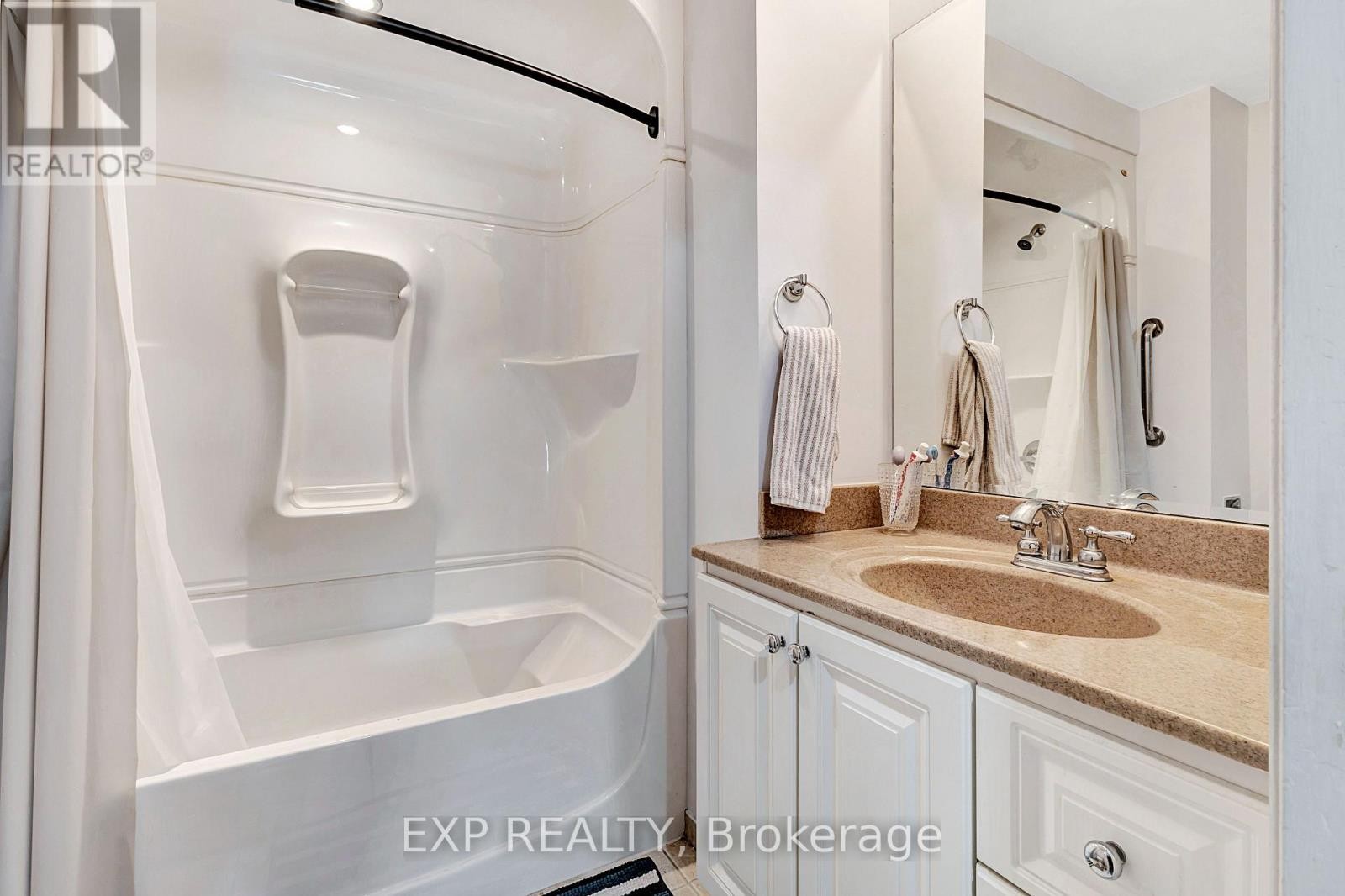 












68 RAMSGATE PRIVATE

,
Ottawa,




Ontario
K1V8M4

