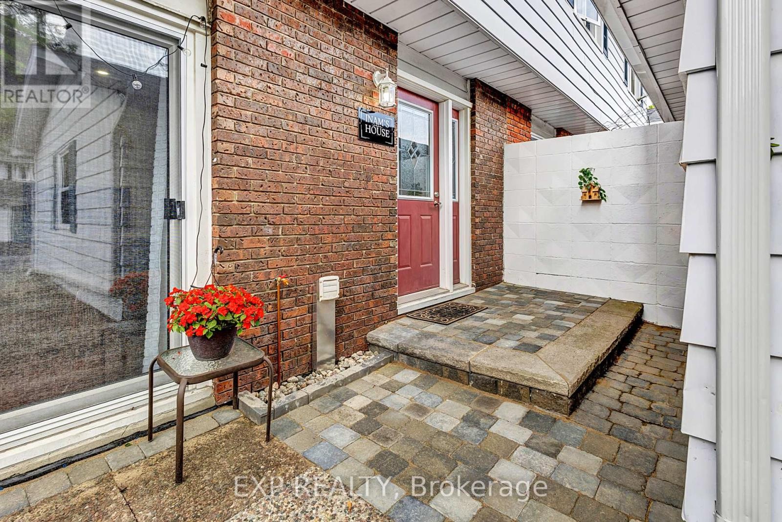 












68 RAMSGATE PRIVATE

,
Ottawa,




Ontario
K1V8M4

