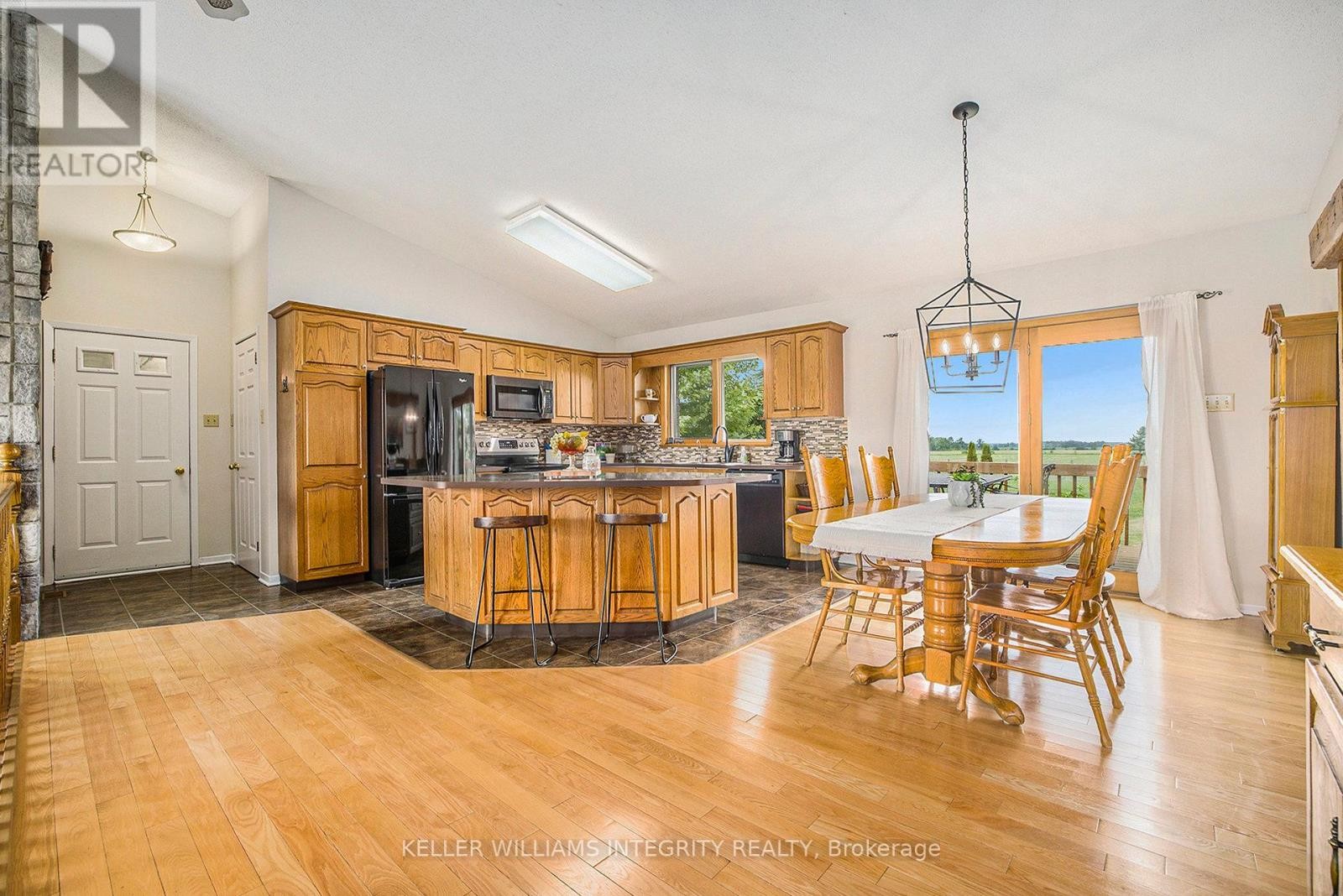 












4045 HIGHWAY 17

,
Arnprior,




Ontario
K7S3G7

