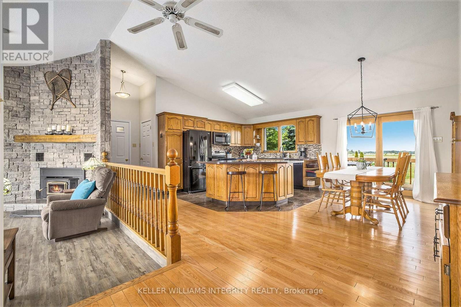 












4045 HIGHWAY 17

,
Arnprior,




Ontario
K7S3G7

