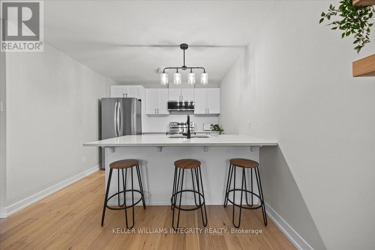 












705 CHROMITE PRIVATE

,
Ottawa,




Ontario
K2J7J2

