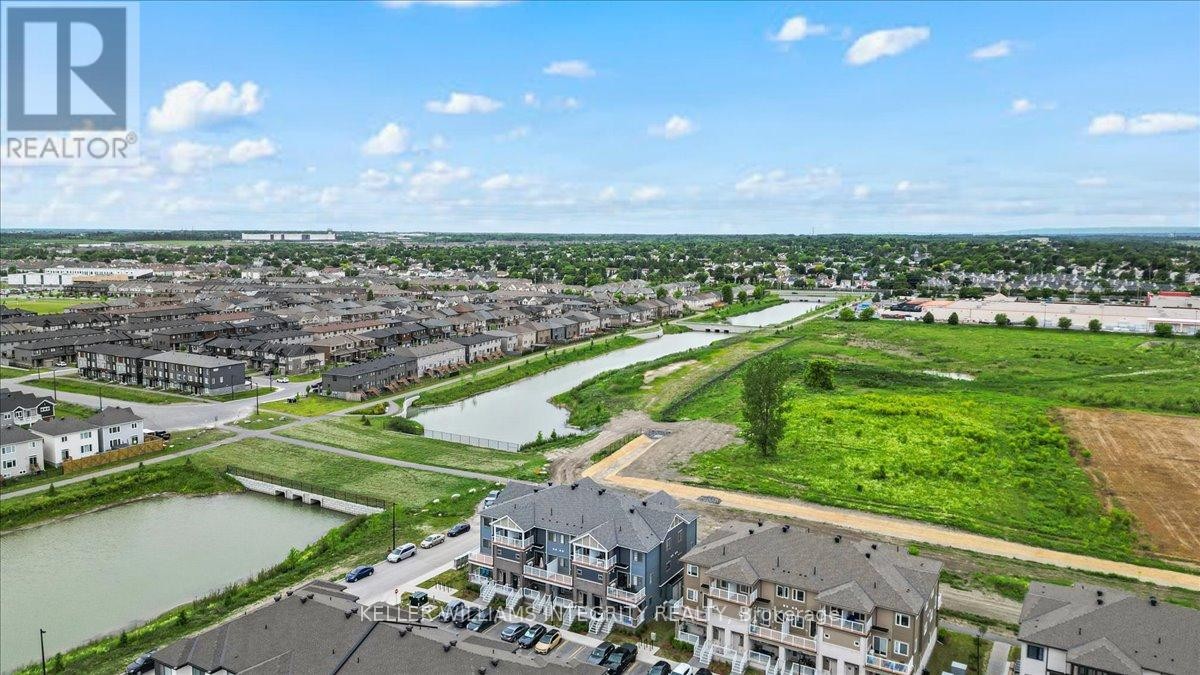 












705 CHROMITE PRIVATE

,
Ottawa,




Ontario
K2J7J2

