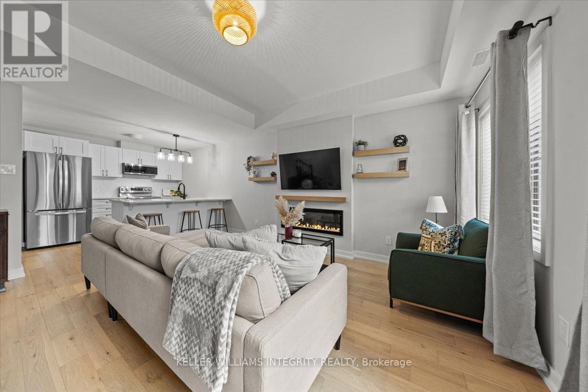












705 CHROMITE PRIVATE

,
Ottawa,




Ontario
K2J7J2

