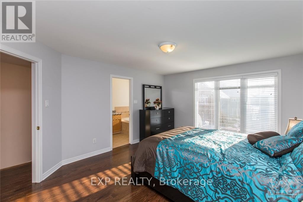 












324 PARKIN CIRCLE

,
Ottawa,




Ontario
K1T4G6

