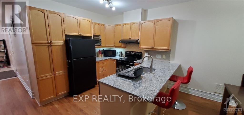 












324 PARKIN CIRCLE

,
Ottawa,




Ontario
K1T4G6


