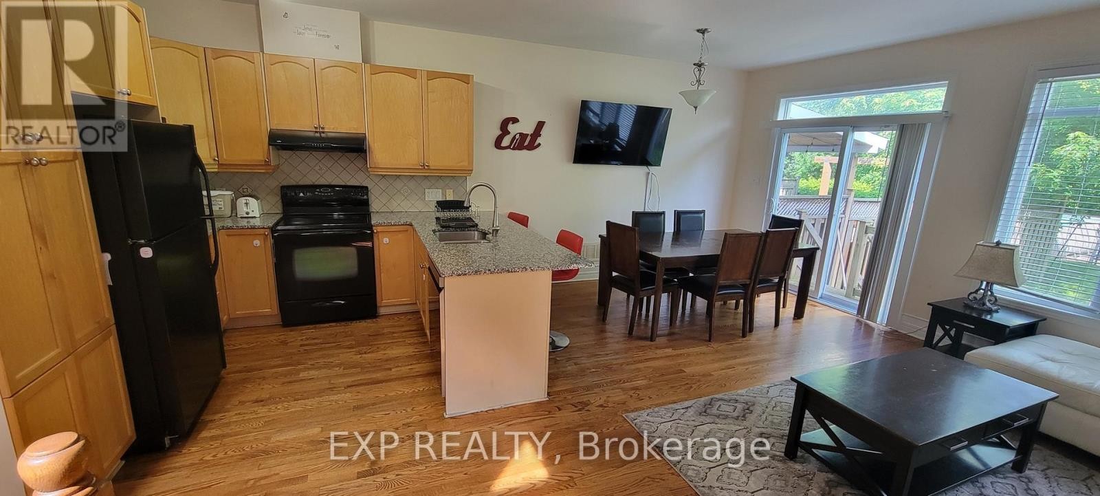 












324 PARKIN CIRCLE

,
Ottawa,




Ontario
K1T4G6


