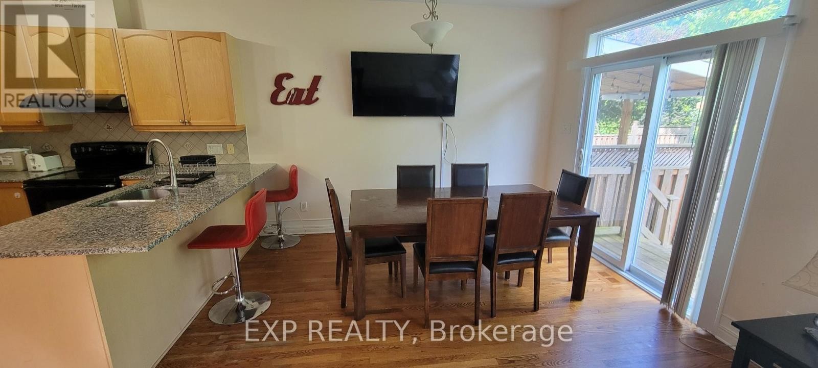 












324 PARKIN CIRCLE

,
Ottawa,




Ontario
K1T4G6

