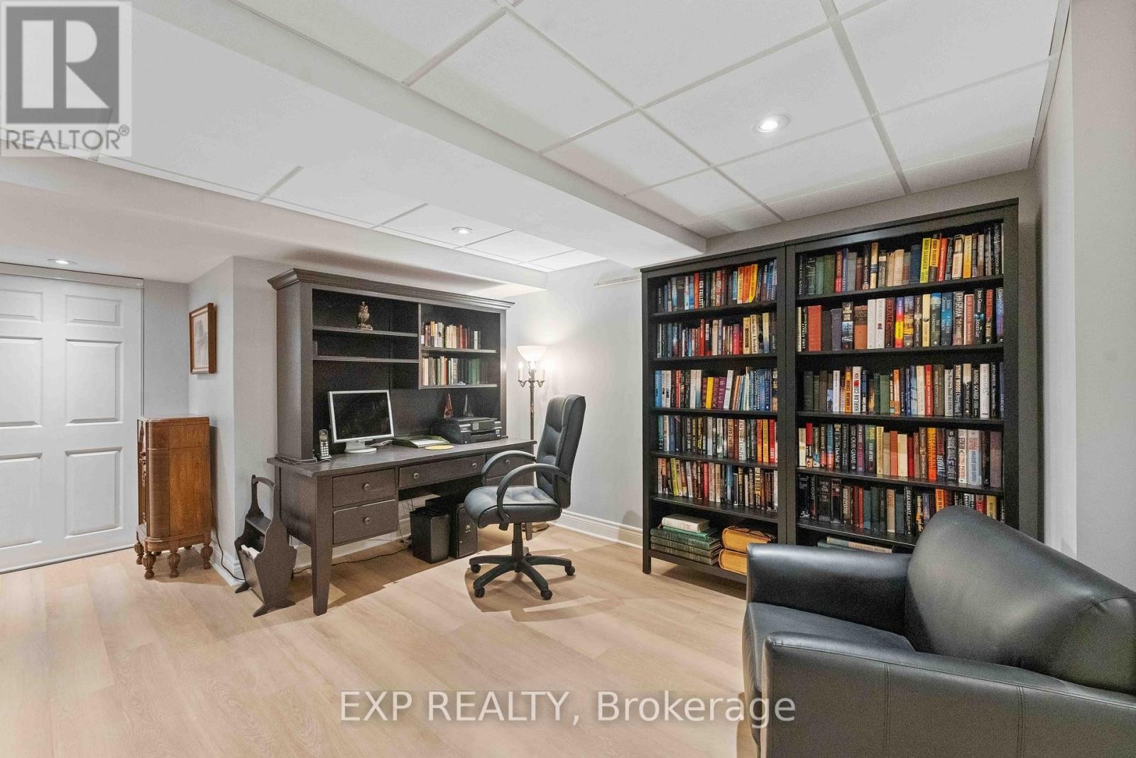 












6163 ELKWOOD DRIVE

,
Ottawa,




Ontario
K4P1N1

