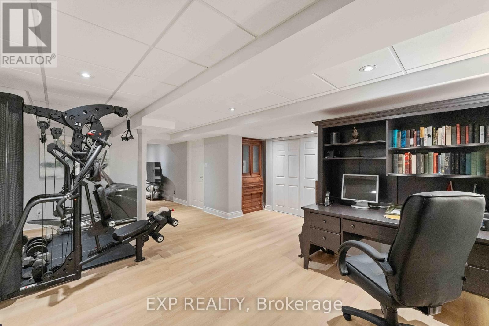 












6163 ELKWOOD DRIVE

,
Ottawa,




Ontario
K4P1N1

