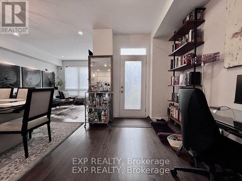 












926 BRIAN GOOD AVENUE

,
Ottawa,




Ontario
K4M0N7

