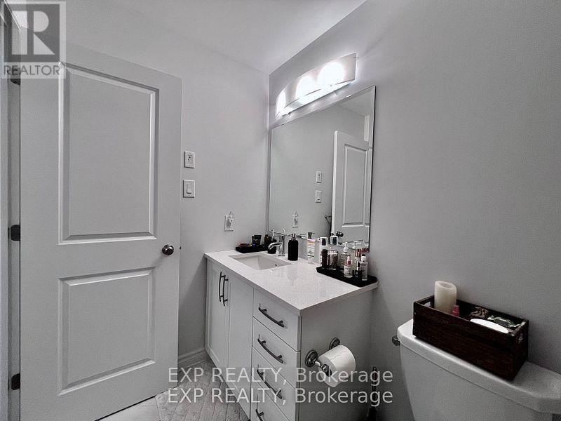 












926 BRIAN GOOD AVENUE

,
Ottawa,




Ontario
K4M0N7

