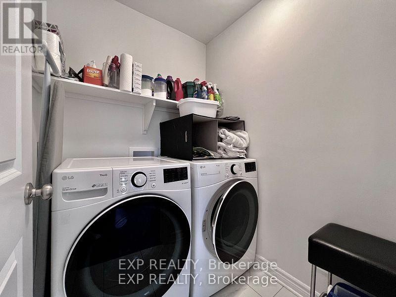 












926 BRIAN GOOD AVENUE

,
Ottawa,




Ontario
K4M0N7


