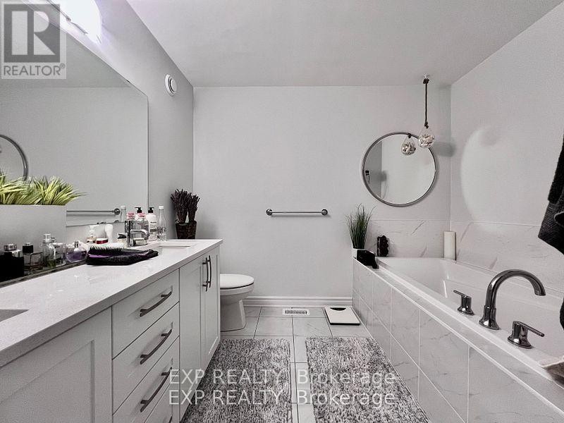 












926 BRIAN GOOD AVENUE

,
Ottawa,




Ontario
K4M0N7


