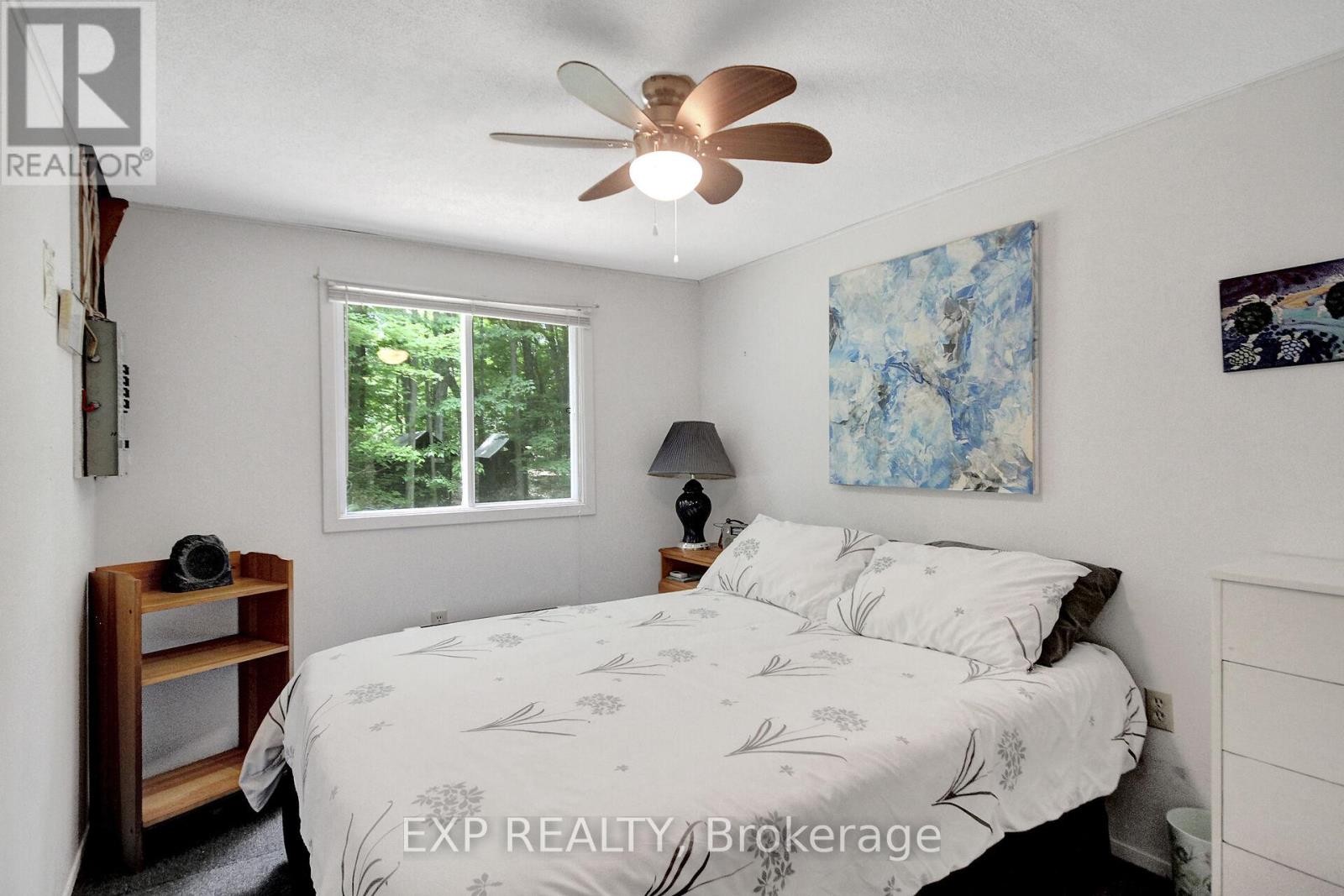 












59 FAIRHAVEN LANE

,
Frontenac (Frontenac South),




Ontario
K0H2B0


