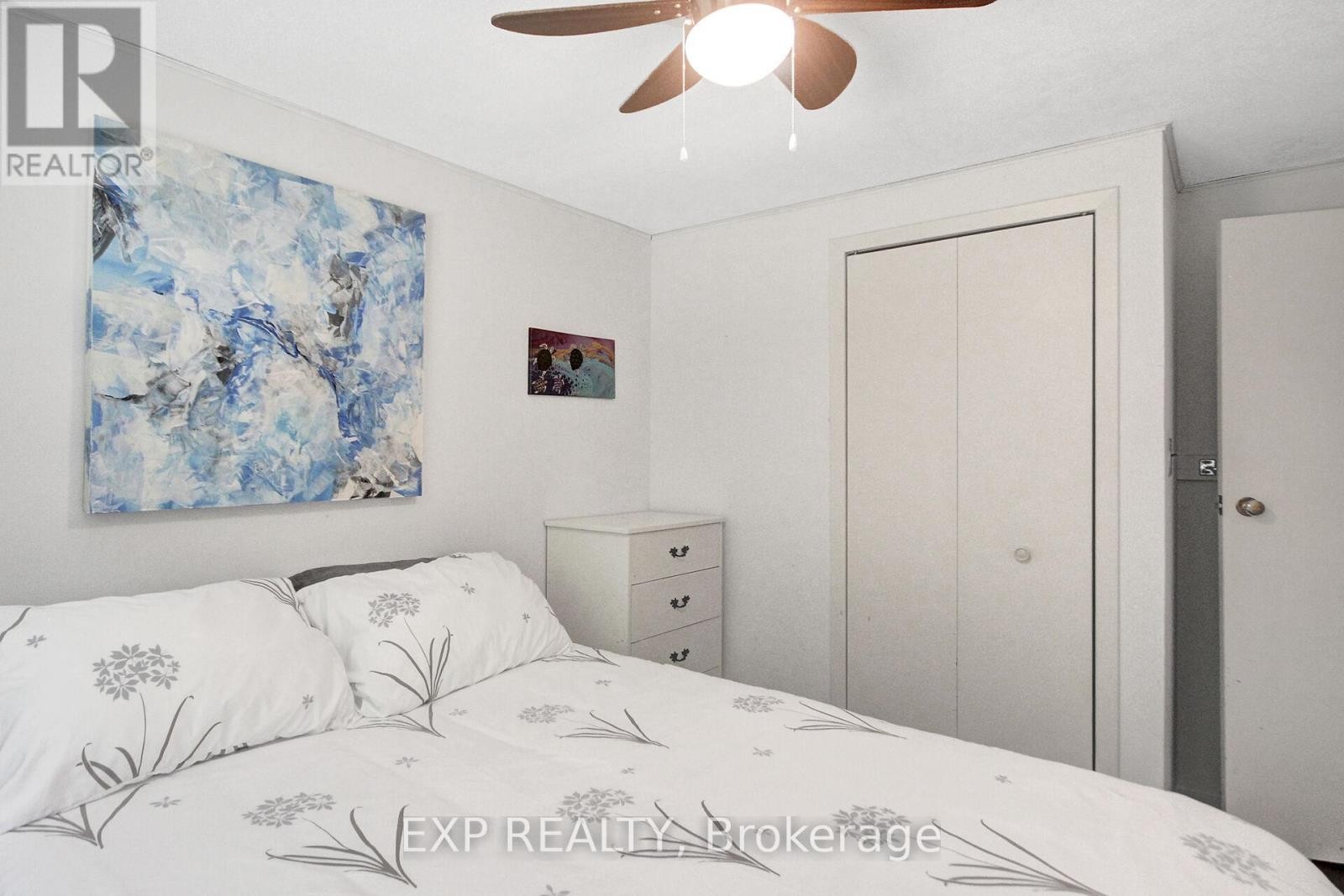 












59 FAIRHAVEN LANE

,
Frontenac (Frontenac South),




Ontario
K0H2B0


