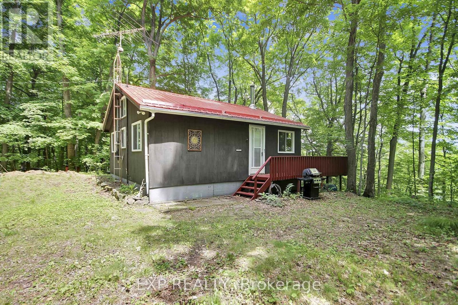 












59 FAIRHAVEN LANE

,
Frontenac (Frontenac South),




Ontario
K0H2B0


