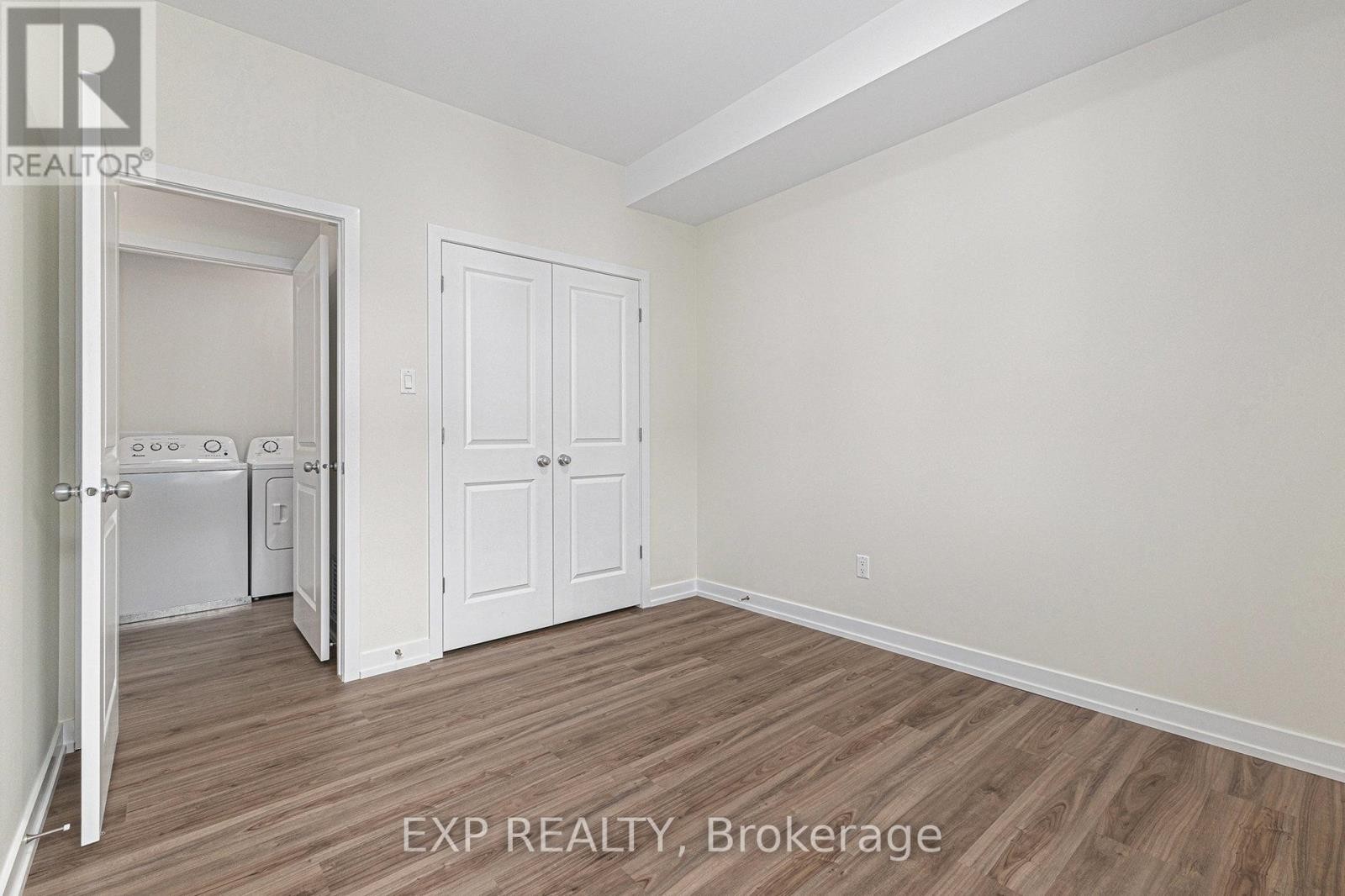 












201 - 897 LAURIER STREET

,
Clarence-Rockland,




Ontario
K4K1E3

