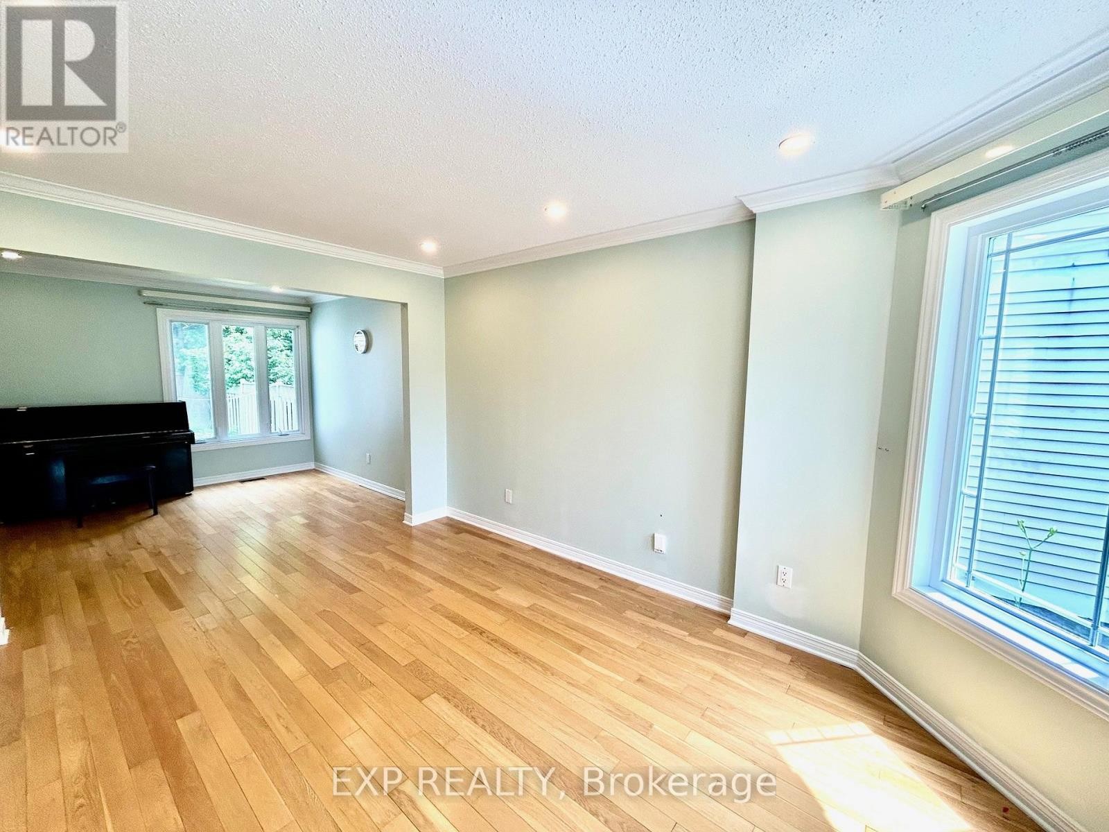 












135 PICASSO DRIVE

,
Ottawa,




Ontario
K1G5S9

