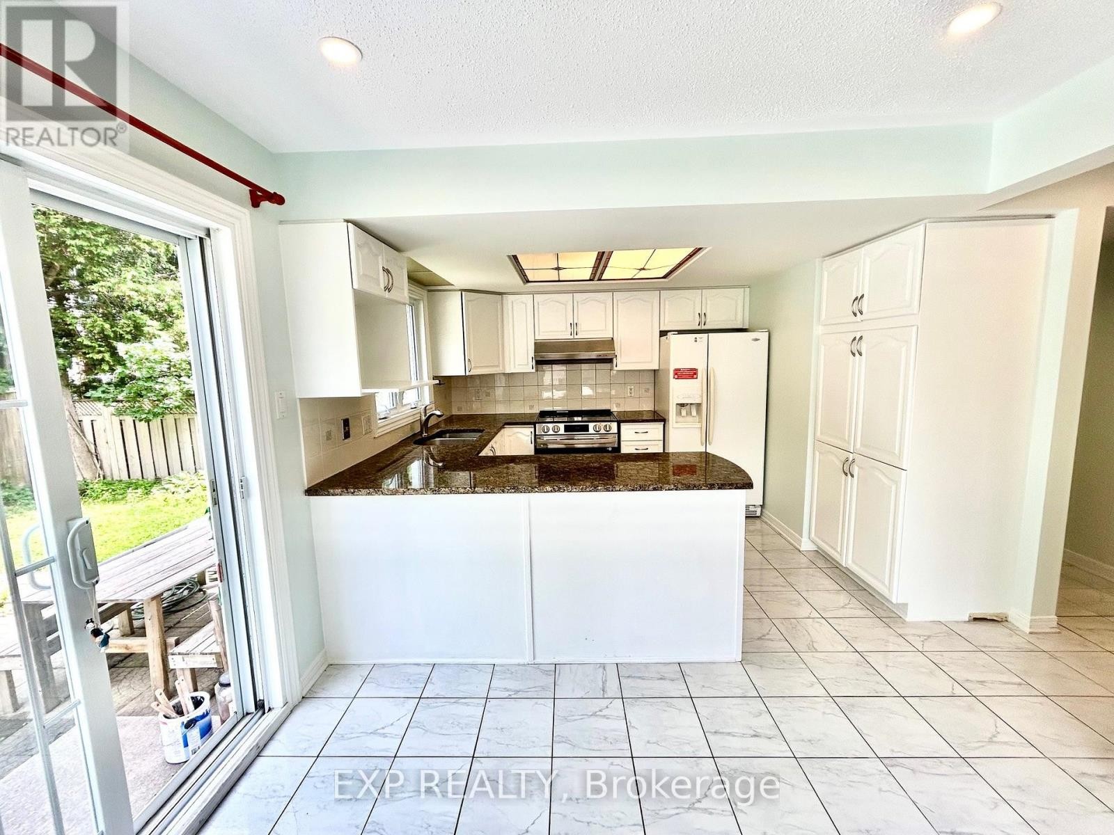 












135 PICASSO DRIVE

,
Ottawa,




Ontario
K1G5S9

