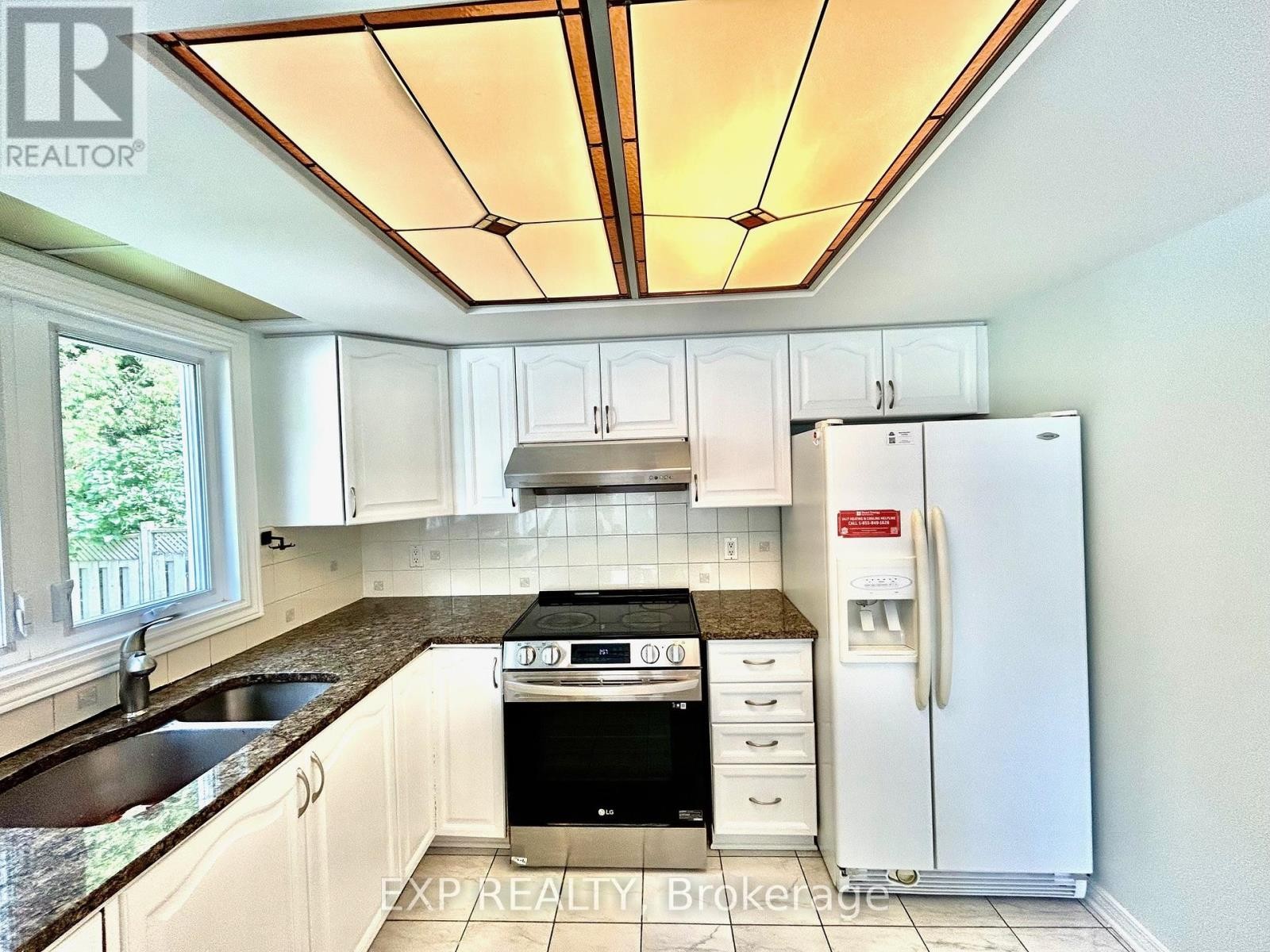 












135 PICASSO DRIVE

,
Ottawa,




Ontario
K1G5S9


