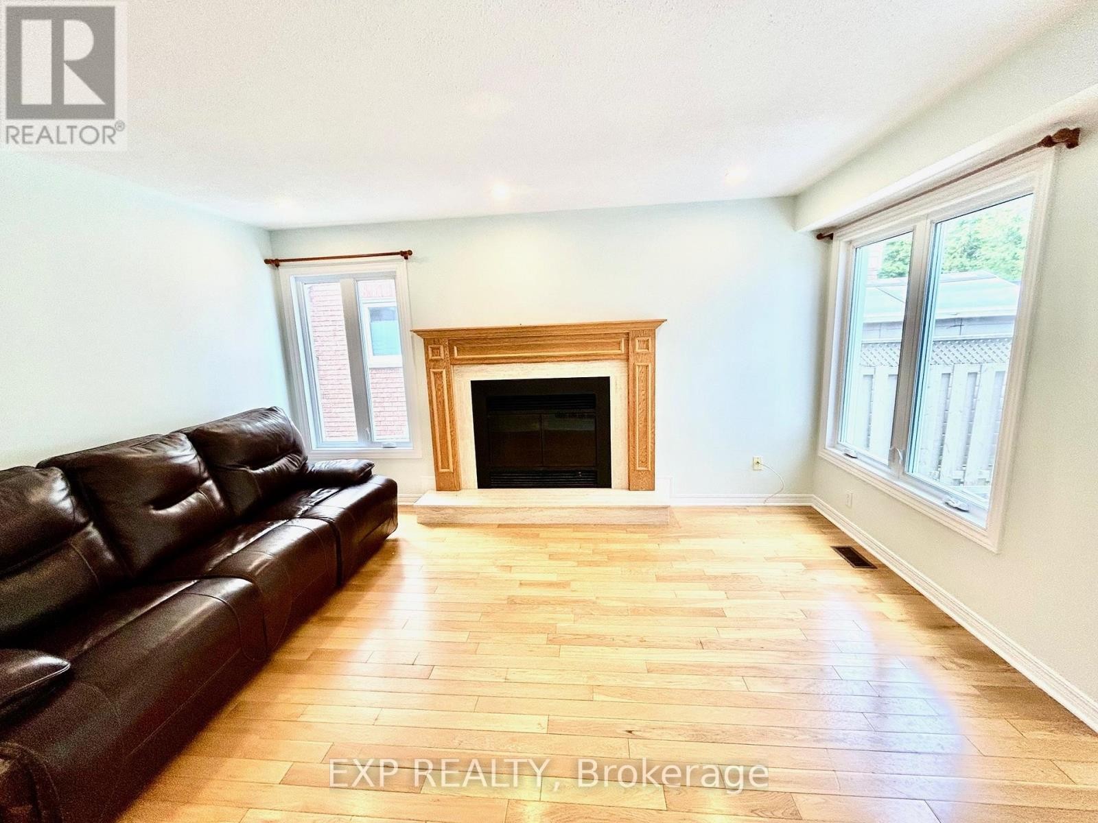 












135 PICASSO DRIVE

,
Ottawa,




Ontario
K1G5S9

