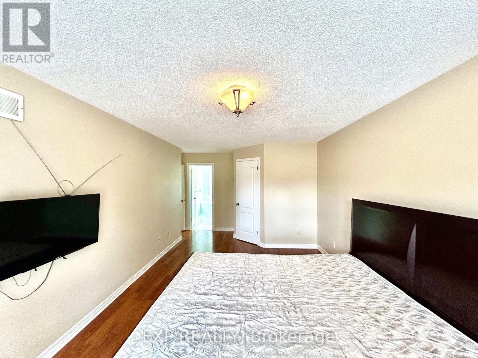 












135 PICASSO DRIVE

,
Ottawa,




Ontario
K1G5S9


