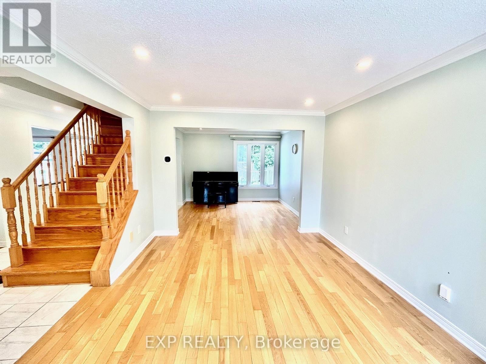 












135 PICASSO DRIVE

,
Ottawa,




Ontario
K1G5S9


