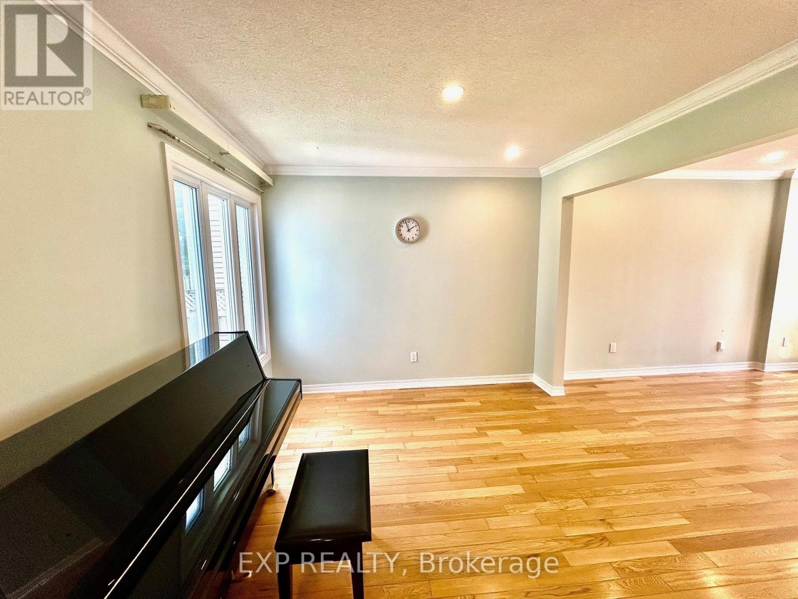 












135 PICASSO DRIVE

,
Ottawa,




Ontario
K1G5S9

