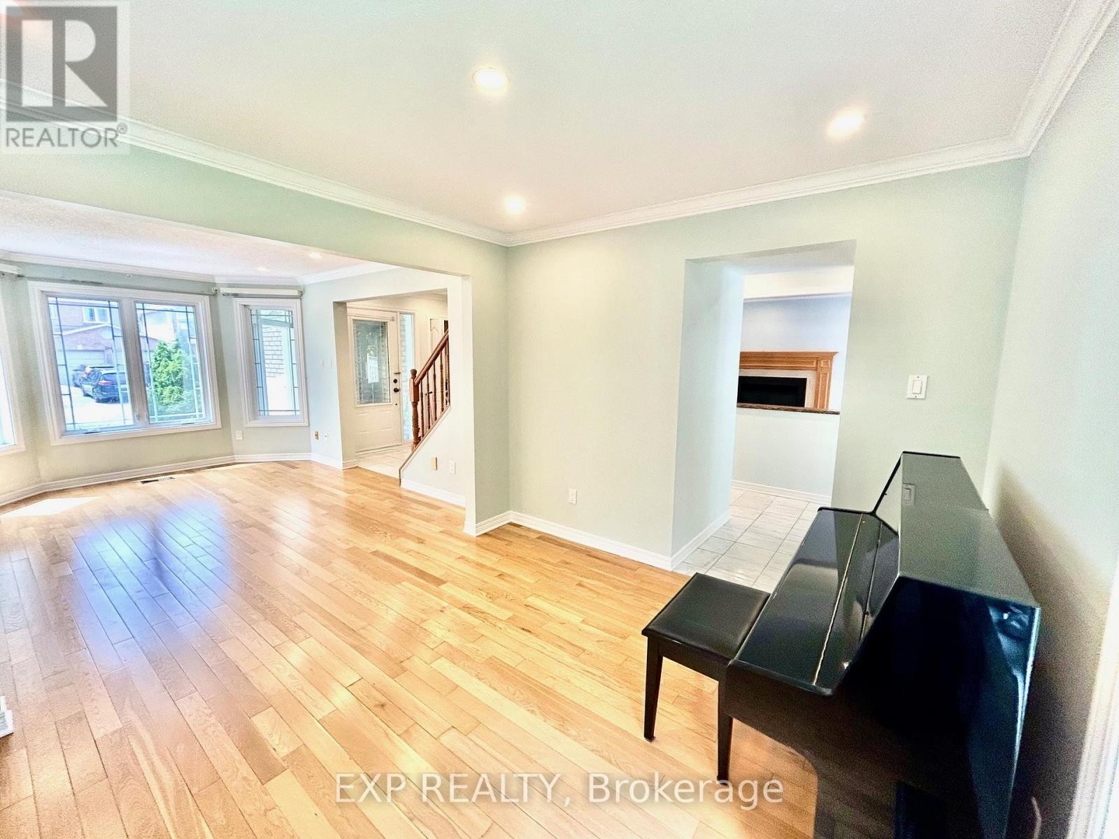 












135 PICASSO DRIVE

,
Ottawa,




Ontario
K1G5S9

