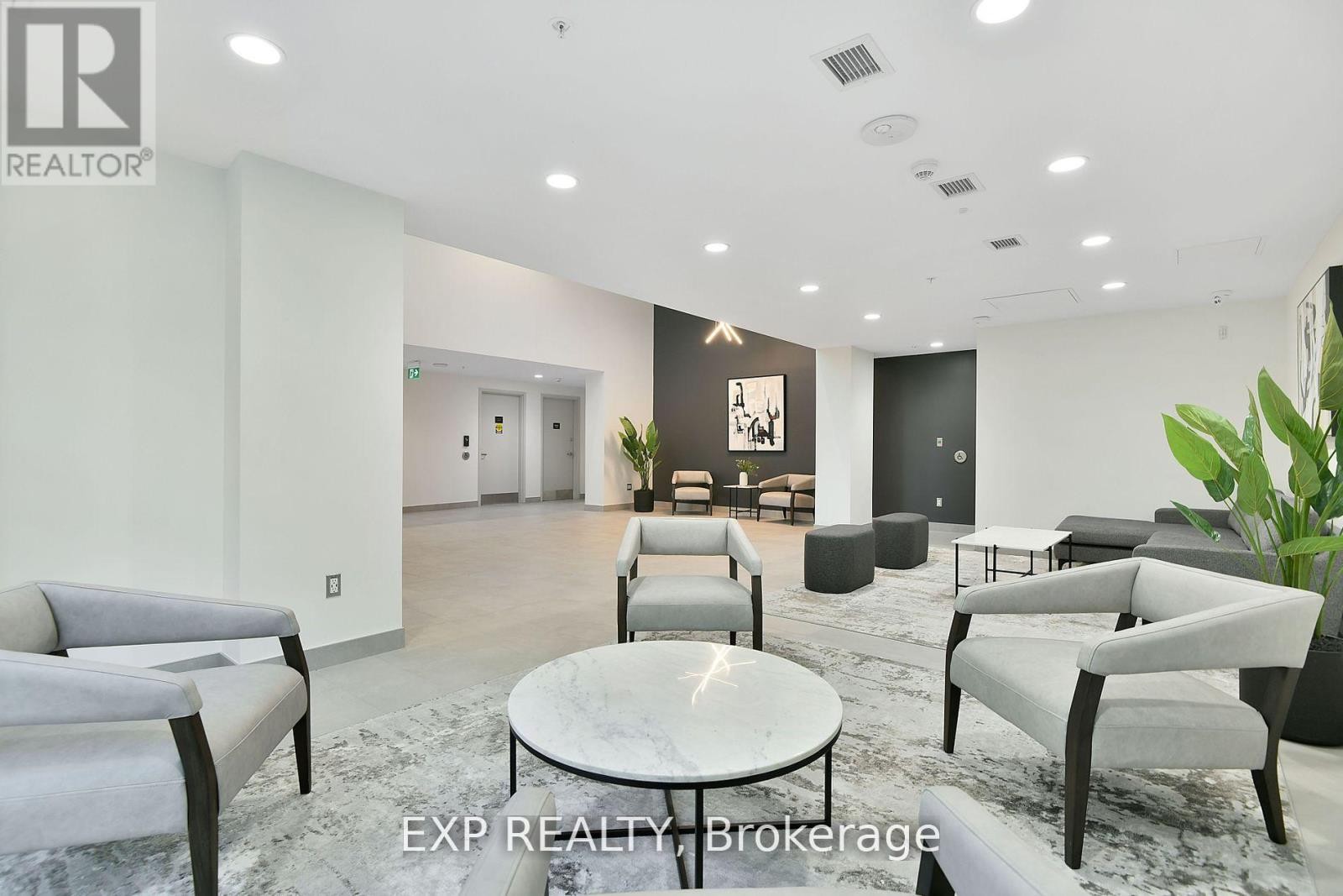 












215 - 36 ROBINSON AVENUE

,
Ottawa,




Ontario
K1S8N8

