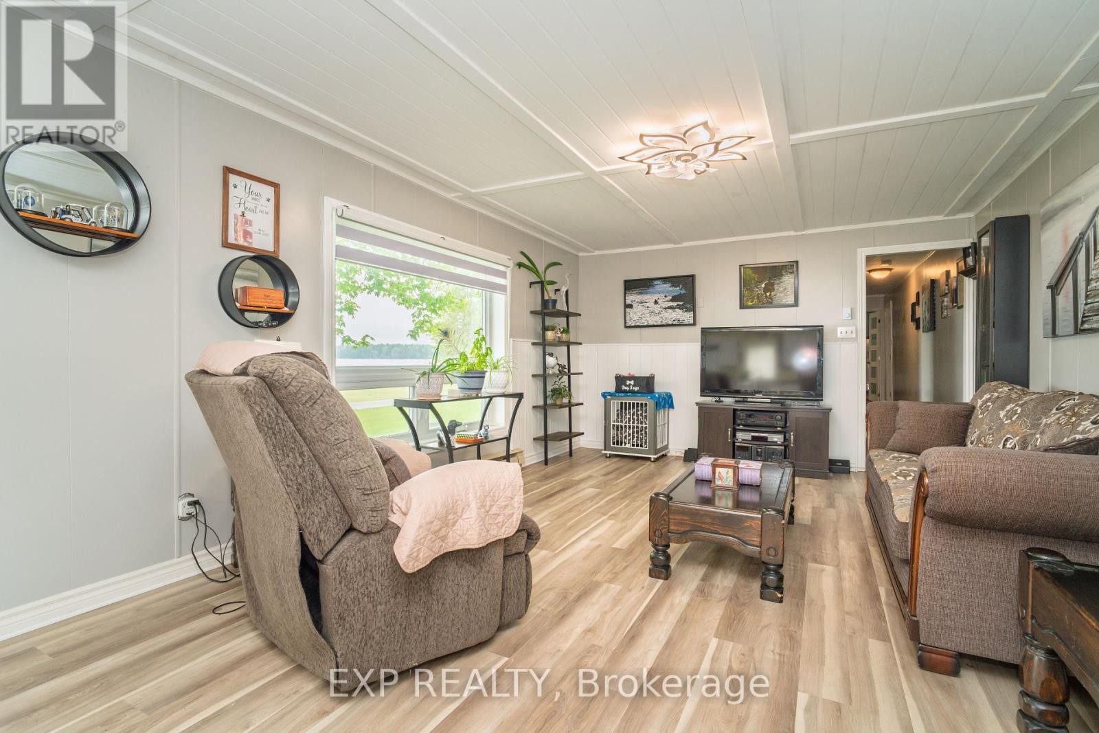












5 EVERGREEN LANE

,
McNab/Braeside,




Ontario
K0A3L0

