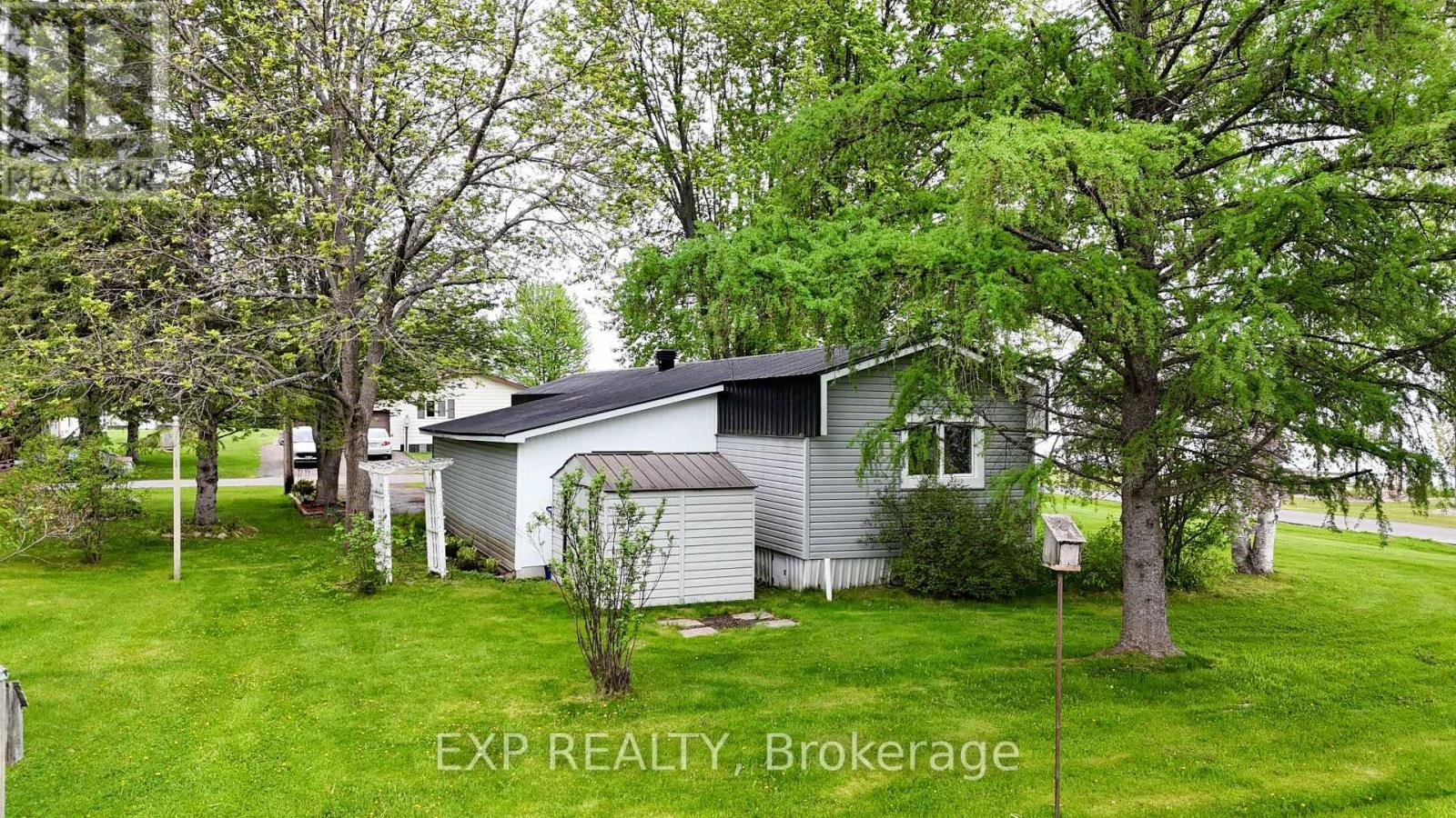 












5 EVERGREEN LANE

,
McNab/Braeside,




Ontario
K0A3L0

