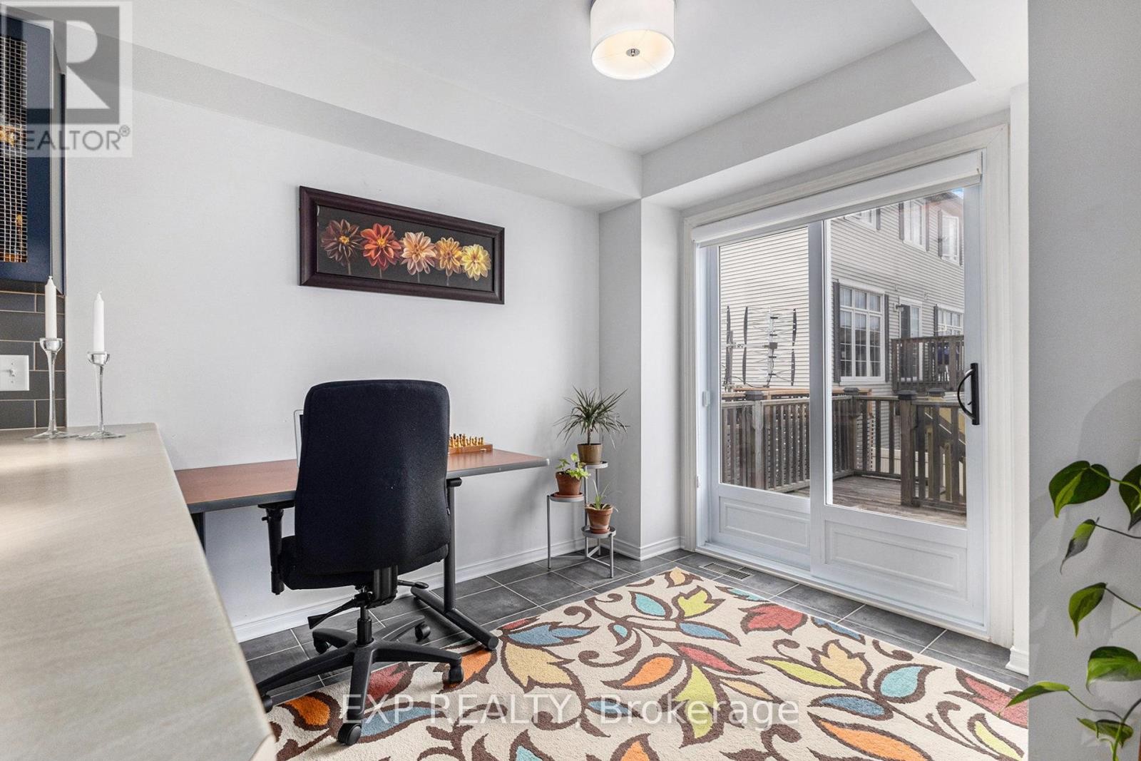 












407 HEATHROW PRIVATE

,
Ottawa,




Ontario
K2S0M9

