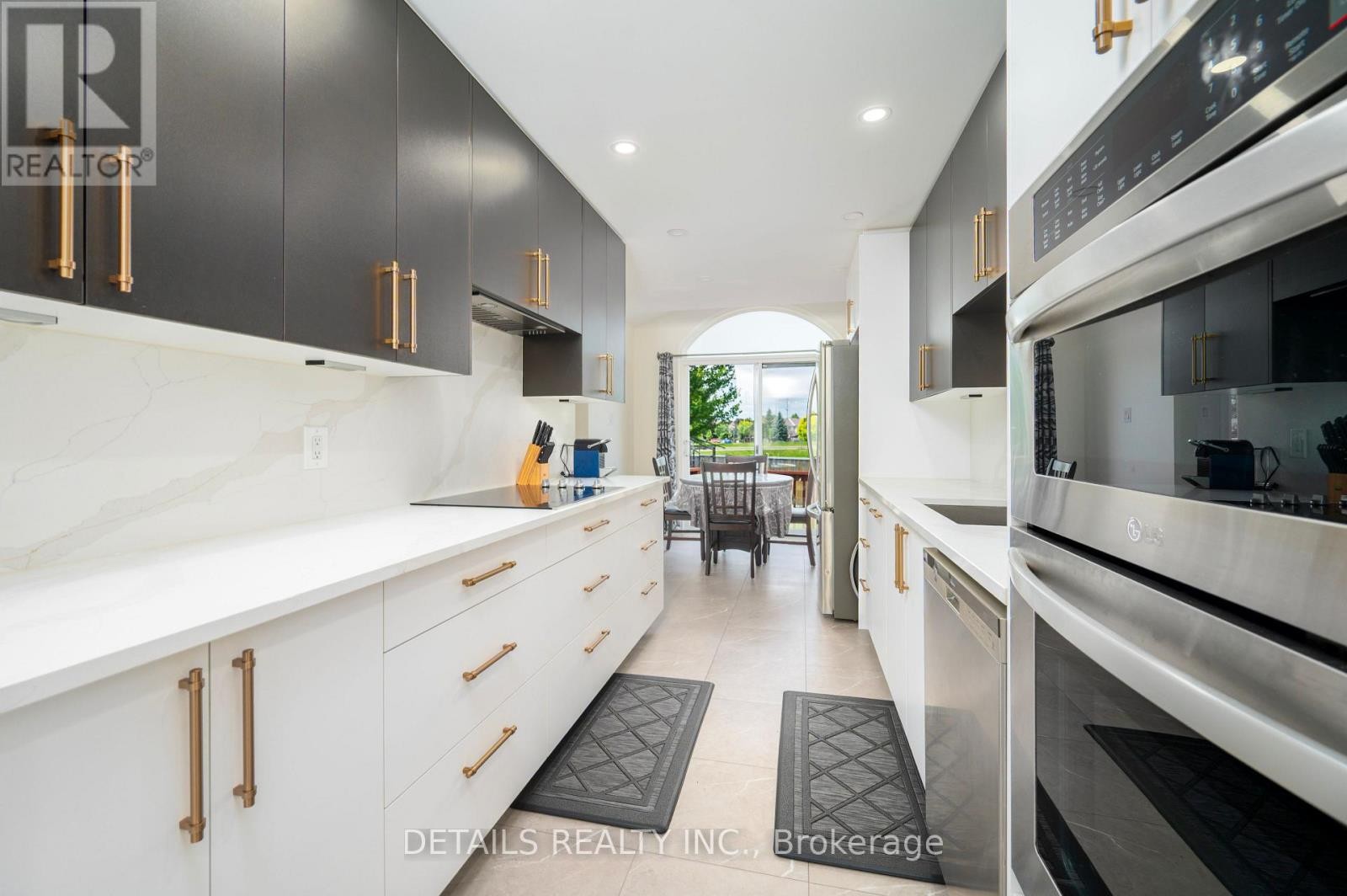 












732 CARMELLA CRESCENT

,
Ottawa,




Ontario
K4A4V8

