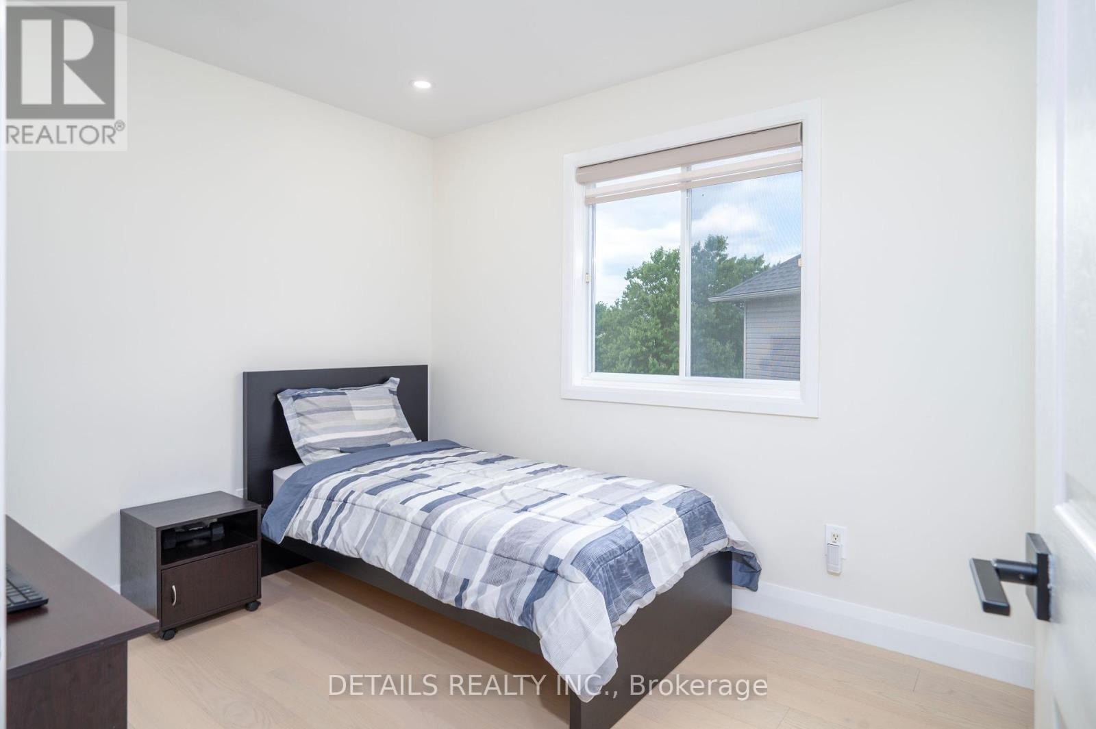












732 CARMELLA CRESCENT

,
Ottawa,




Ontario
K4A4V8

