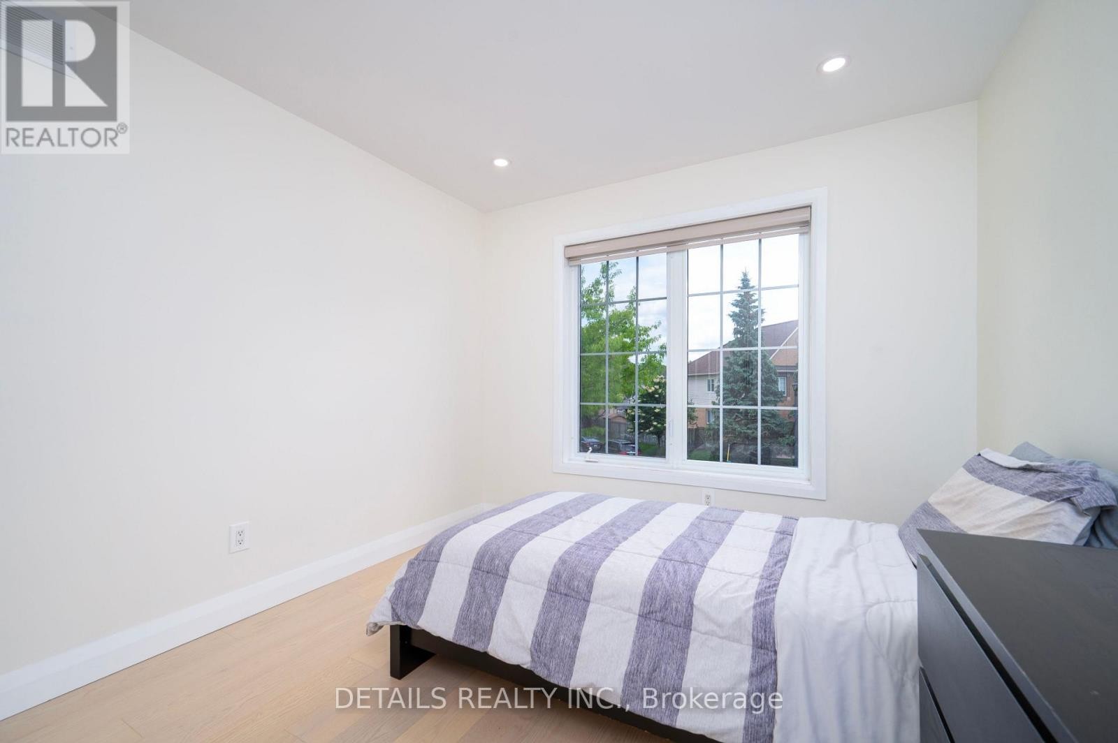 












732 CARMELLA CRESCENT

,
Ottawa,




Ontario
K4A4V8

