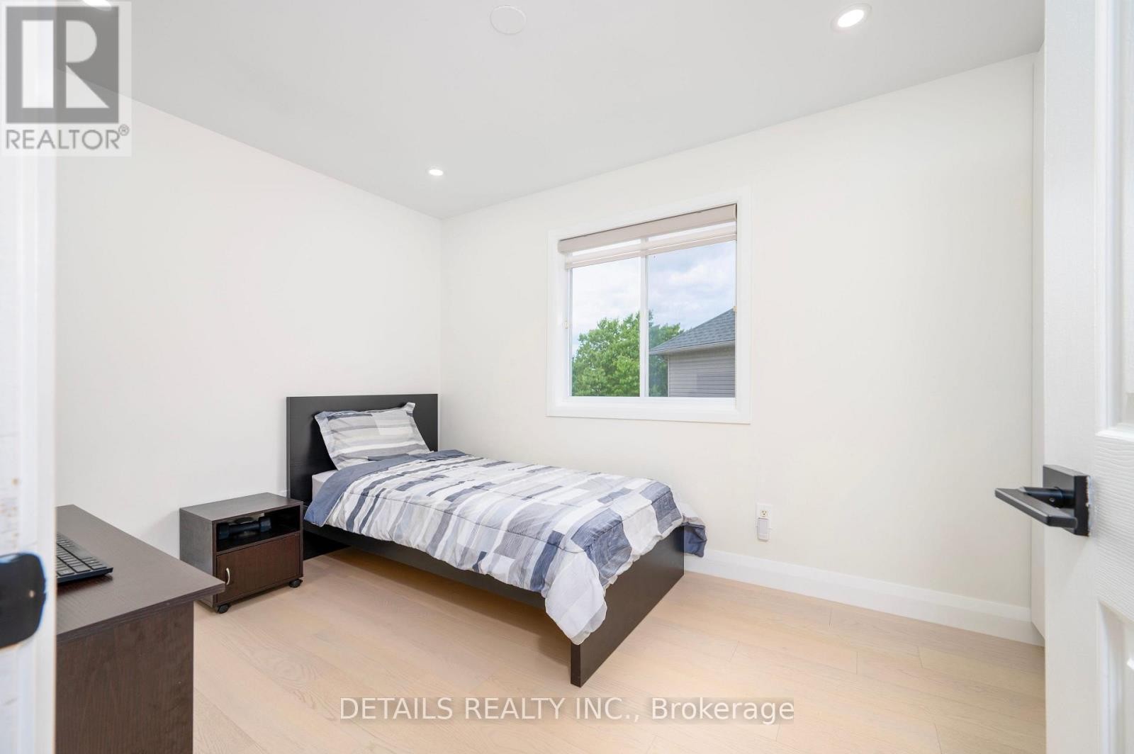 












732 CARMELLA CRESCENT

,
Ottawa,




Ontario
K4A4V8

