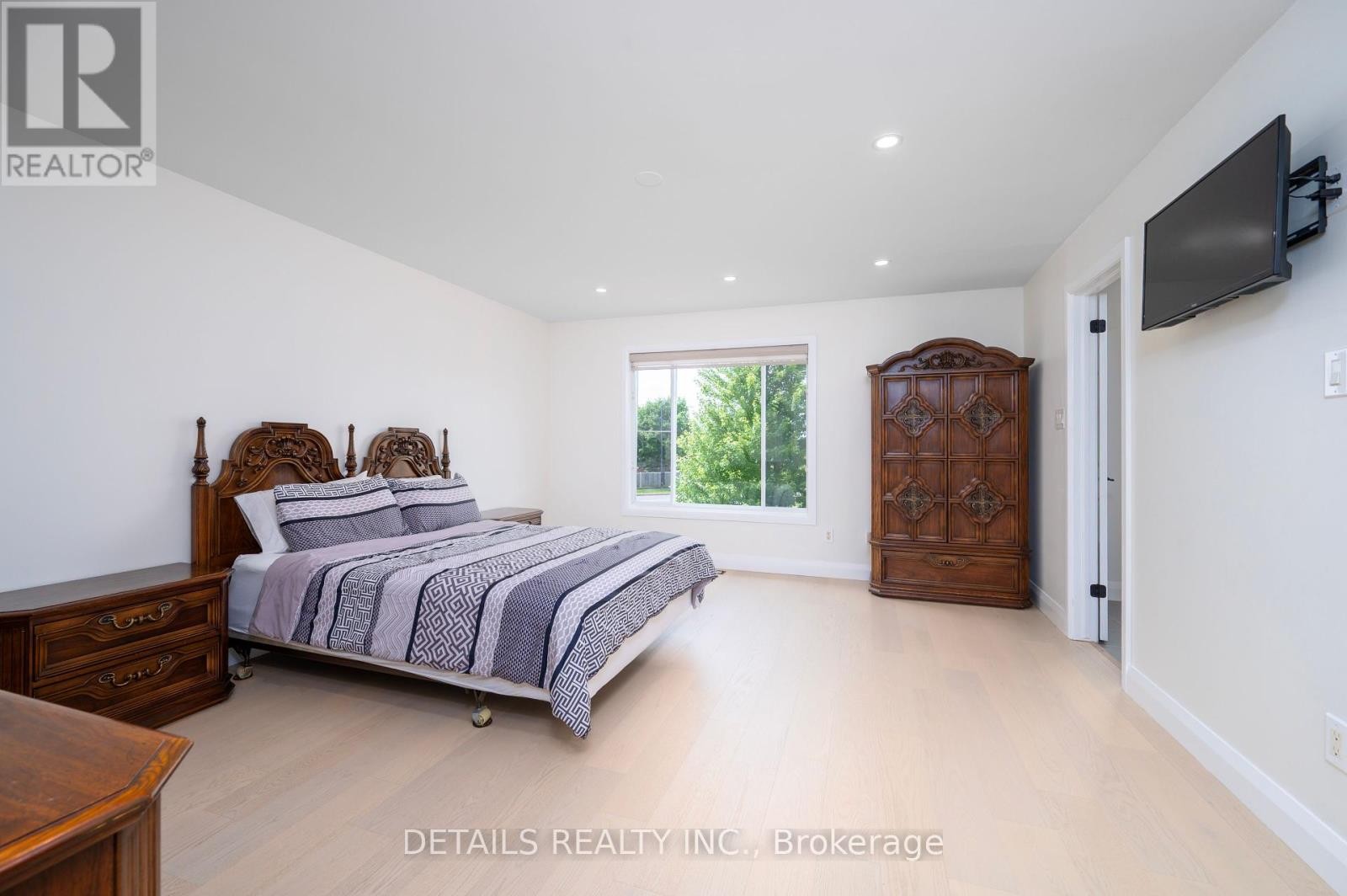 












732 CARMELLA CRESCENT

,
Ottawa,




Ontario
K4A4V8


