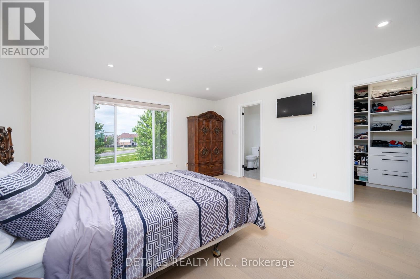 












732 CARMELLA CRESCENT

,
Ottawa,




Ontario
K4A4V8

