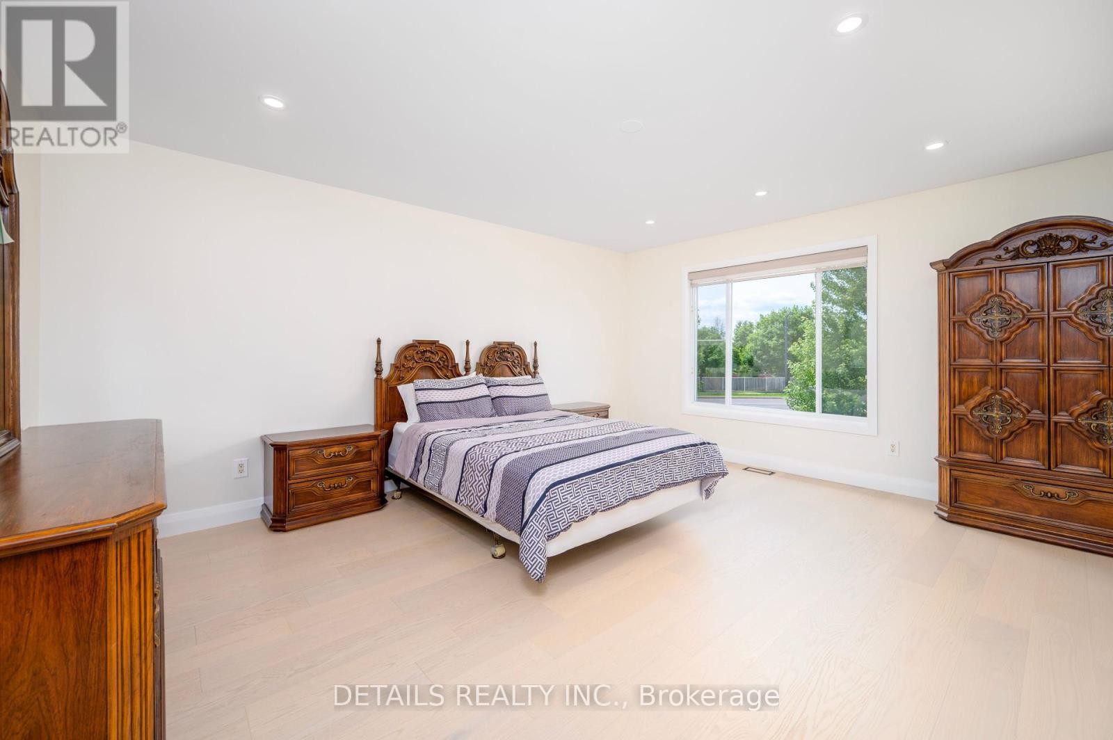 












732 CARMELLA CRESCENT

,
Ottawa,




Ontario
K4A4V8

