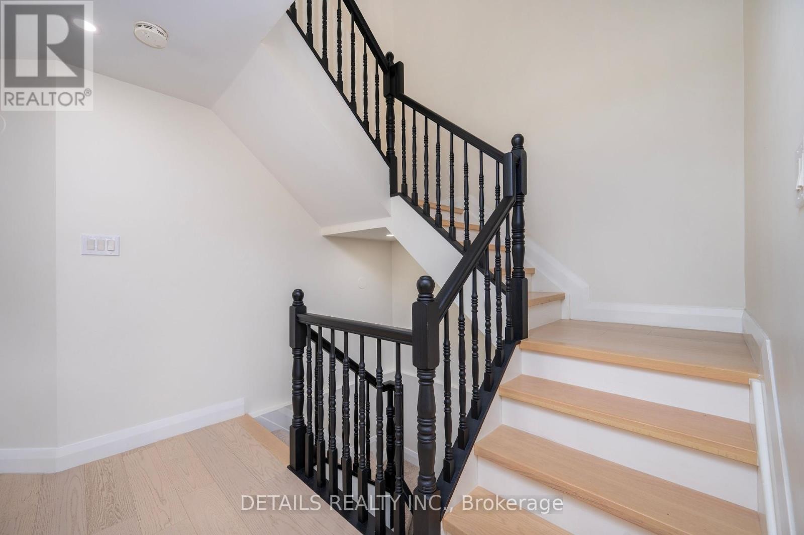 












732 CARMELLA CRESCENT

,
Ottawa,




Ontario
K4A4V8


