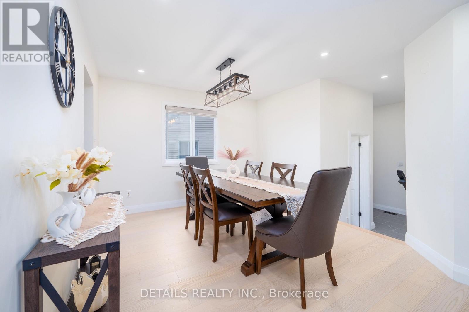 












732 CARMELLA CRESCENT

,
Ottawa,




Ontario
K4A4V8


