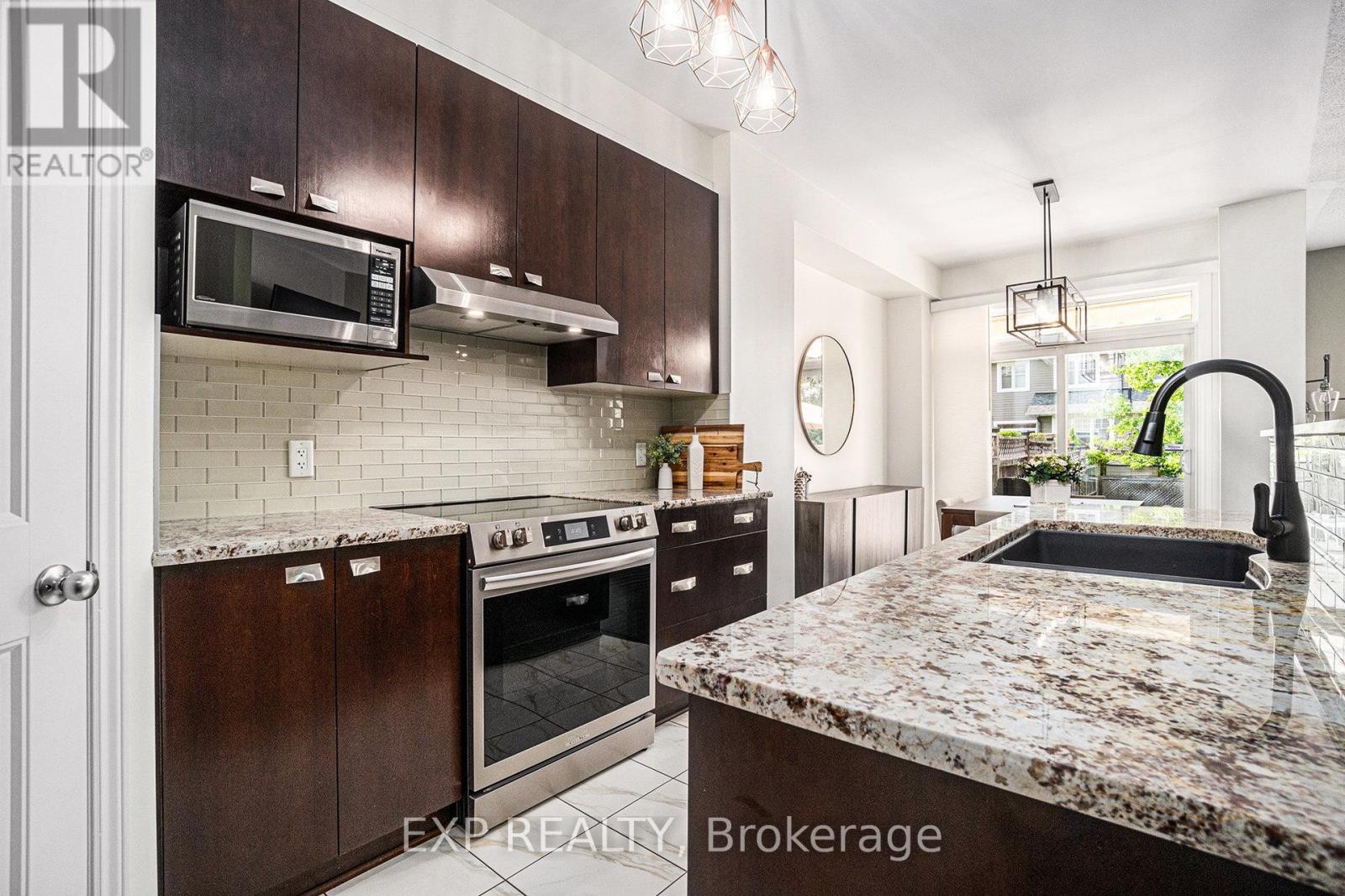 












493 ROCHEFORT CIRCLE

,
Ottawa,




Ontario
K4A0M9

